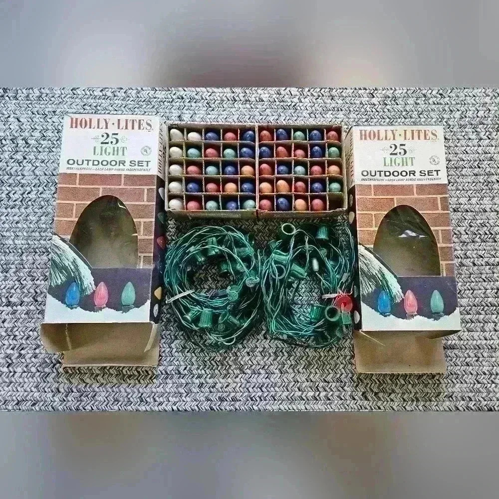 Holly Lites 2 boxes of 25 Light Outdoor‎ Light Set Glass Multicolored bulbs Vtg
